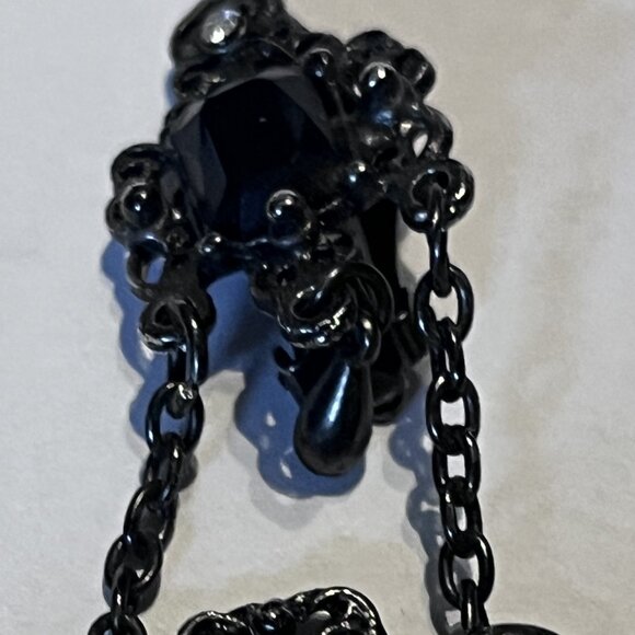 Vintage Black Victorian Chandelier Drop Clip Earrings - Picture 11 of 11